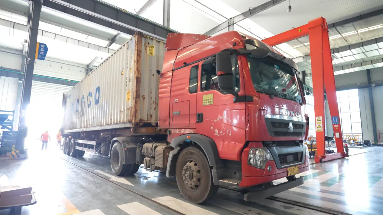 Projektleverans - Quangong Corporations helautomatiska produktionslinje ZN1000-2C seglar mot Sydostasien