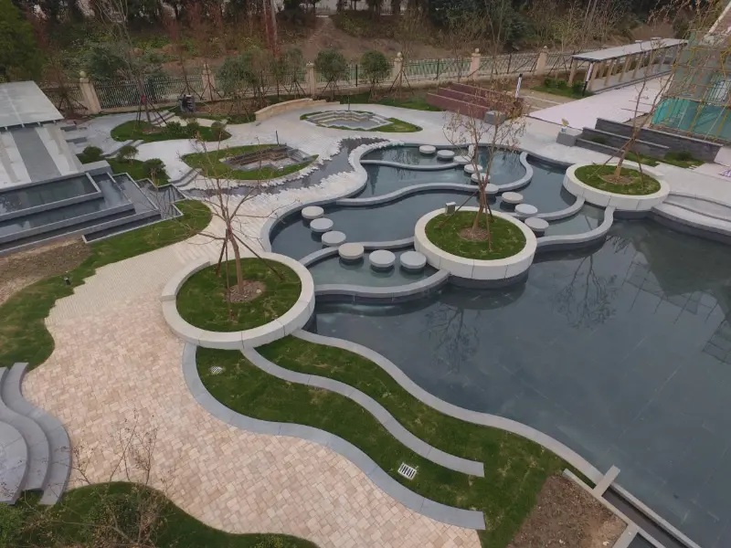 Bemyndigande infrastrukturutveckling: Quangong Machinery Co., Ltd:s utrustning för tegeltillverkning ökar effektiv produktion av gröna byggmaterial